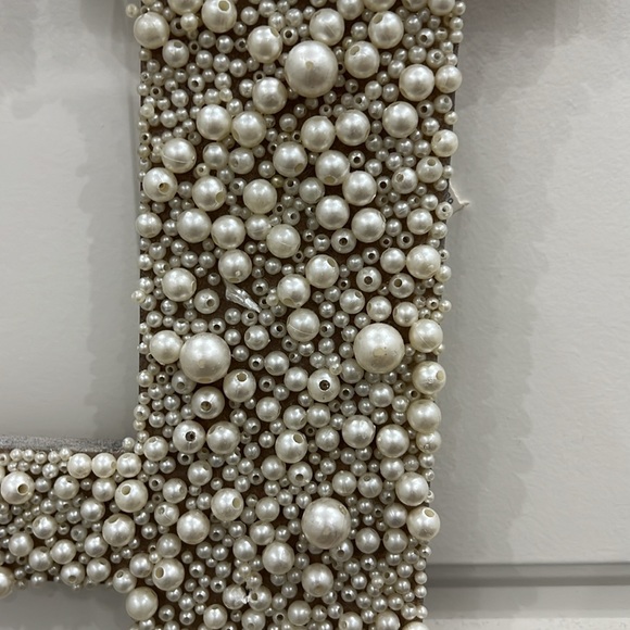 H Sign - Decor - Picture 2 of 3